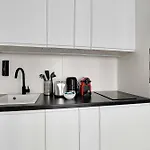 Modern And Functional Apartment In Menilmontant